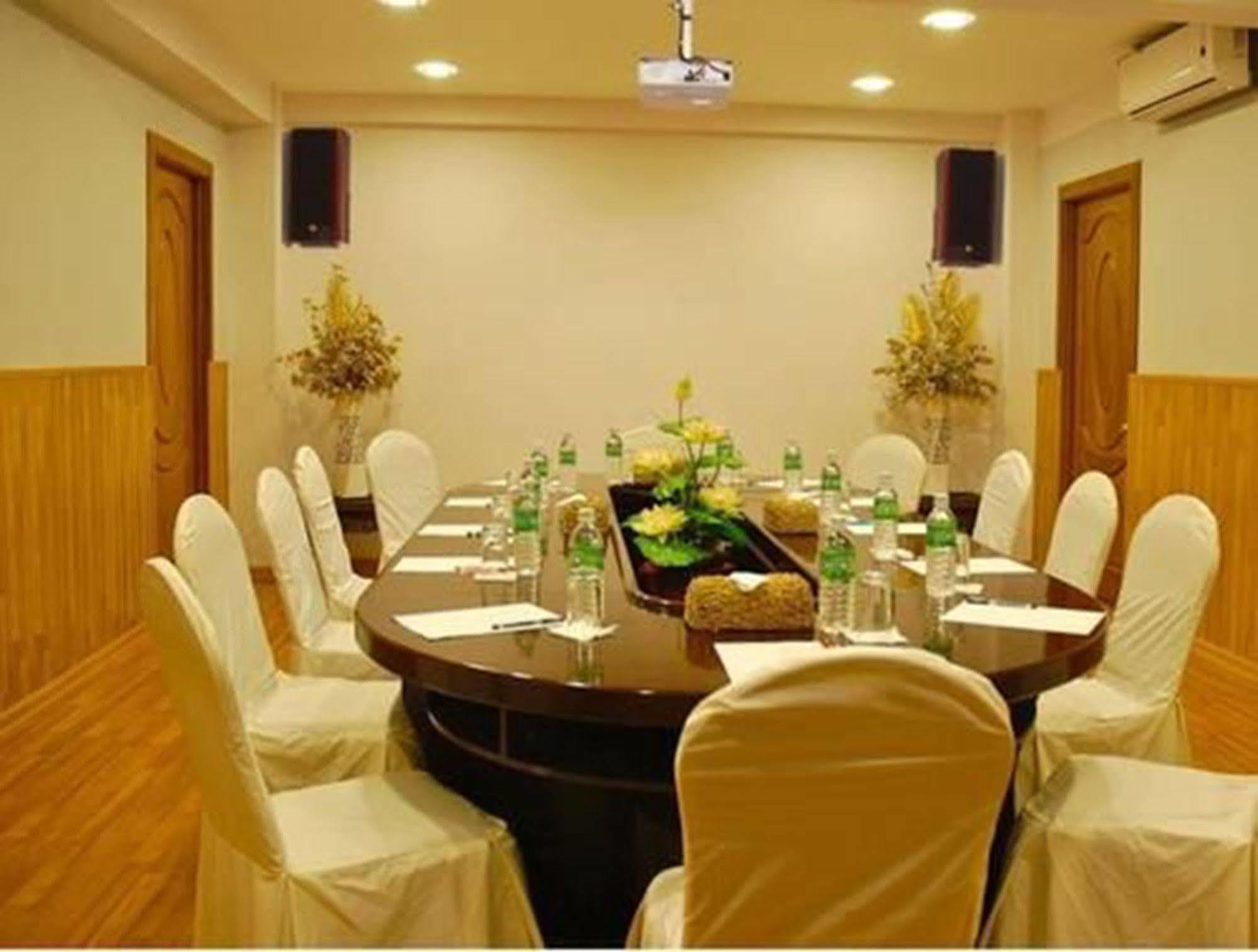 Hotel K Rangun Zewnętrze zdjęcie